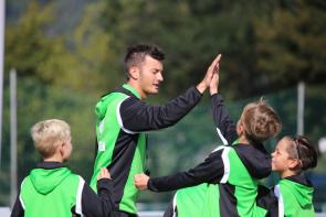 Gruppe mit Trainer Ludwiger Manuel