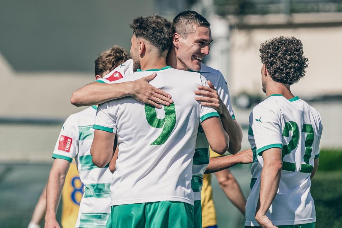 Juniors: Mit Doppel- und Dreierpack zum nächsten Heimsieg