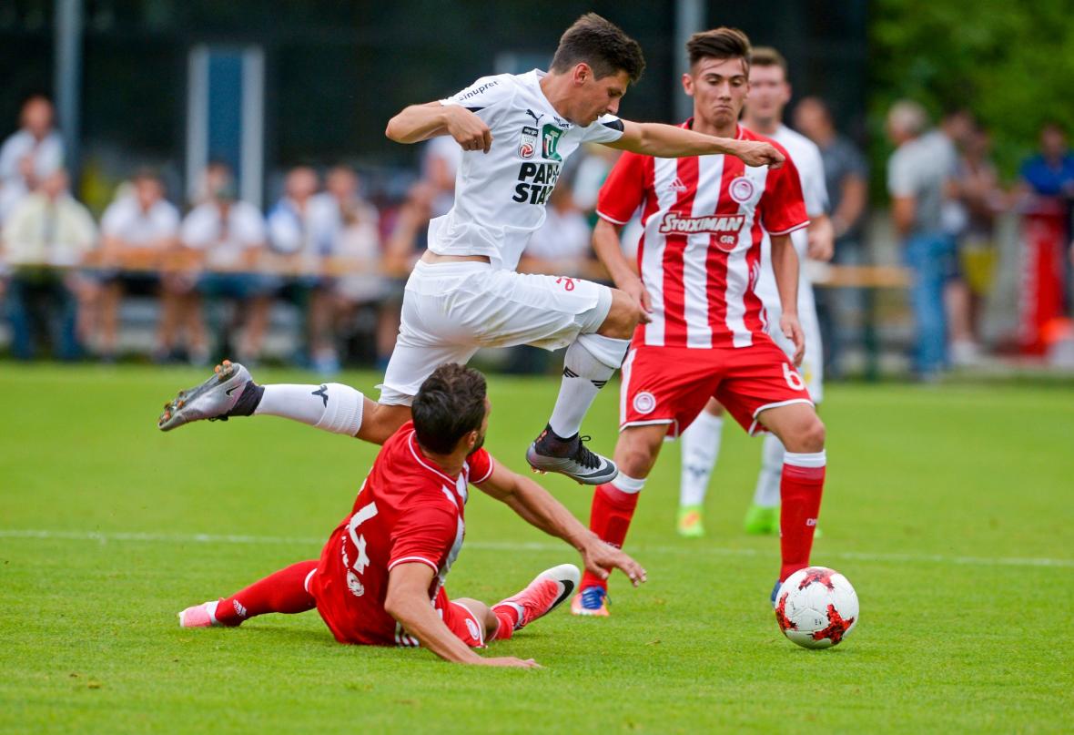 Testspiel gegen Olympiakos