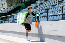 Nach 42 Tagen Abstinenz: Fünf Gruppen ließen Kugel rollen