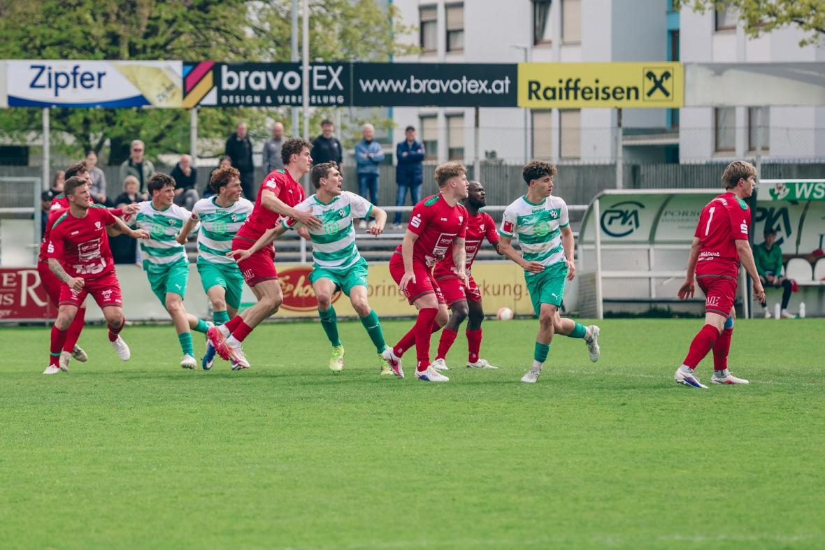 Juniors: Remis im Spitzenspiel