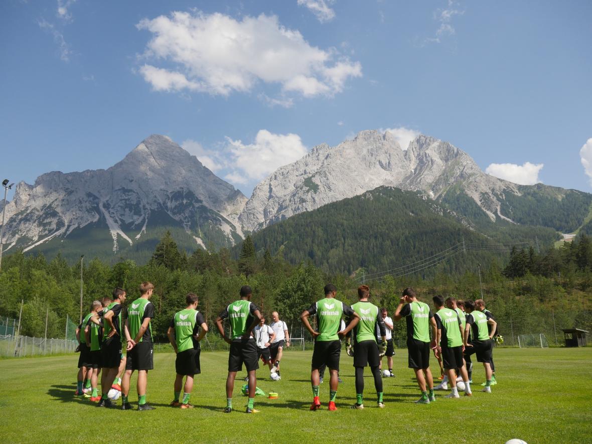 Ankunft im Trainingslager 