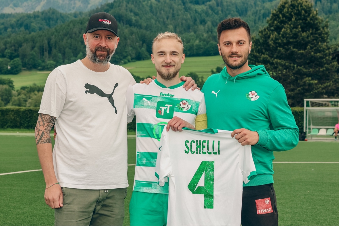 Ein letztes Heimspiel: Eigenbauspieler Mario Schell wurde im Vorfeld der 25. Runde gebührend verabschiedet.