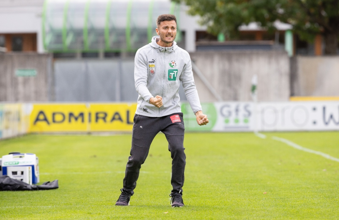 Ist mit der bisherigen Entwicklung seiner Mannschaft zufrieden: Juniors-Cheftrainer Manuel Ludwiger